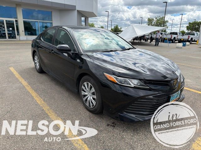 Midnight Black Metallic 2018 Toyota Camry Sedan Front-Wheel Drive 8-Speed Automatic