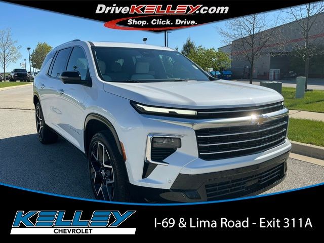 White (Iridescent Pearl Tricoat) 2025 Chevrolet Traverse High Country 4WD SUV / Crossover Four-Wheel Drive 8-Speed Automatic