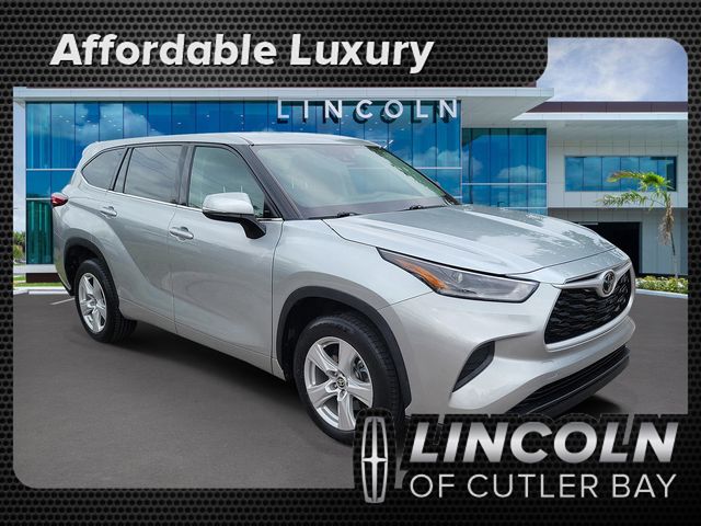 Celestial Silver Metallic 2021 Toyota Highlander L FWD SUV / Crossover Front-Wheel Drive 8-Speed Automatic