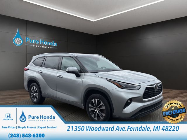 2021 Toyota Highlander XLE FWD