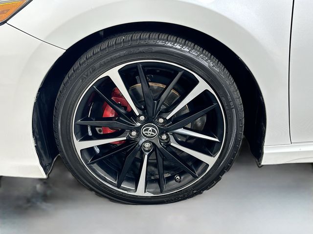 Thumbnail: 2019 Toyota Camry - 32