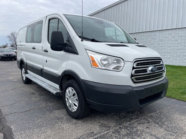 Oxford White 2017 Ford Transit Cargo 250 3dr SWB Low Roof Cargo Van with 60/40 Passenger Side Doors Van Rear-Wheel Drive 6-Speed Automatic Overdrive