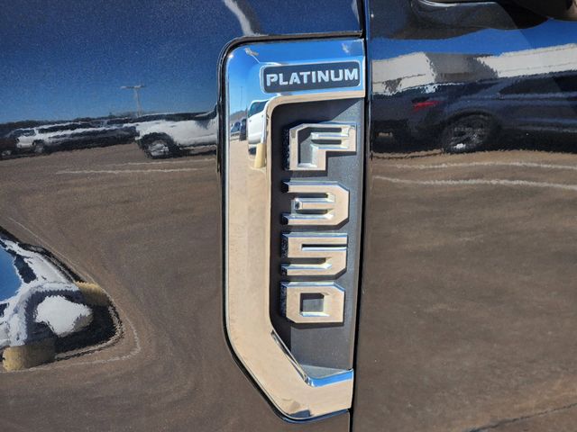 2018 Shadow Black Ford Super Duty F-350 SRW Platinum 4X4 Truck