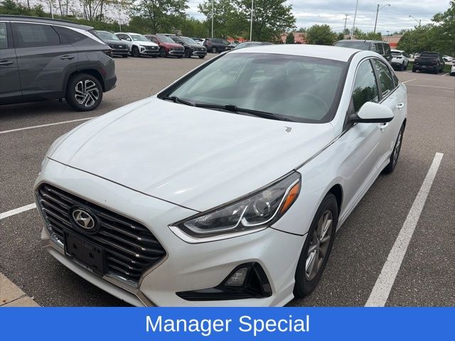 Quartz White Pearl 2018 Hyundai Sonata Sedan Front-Wheel Drive 6-Speed Automatic