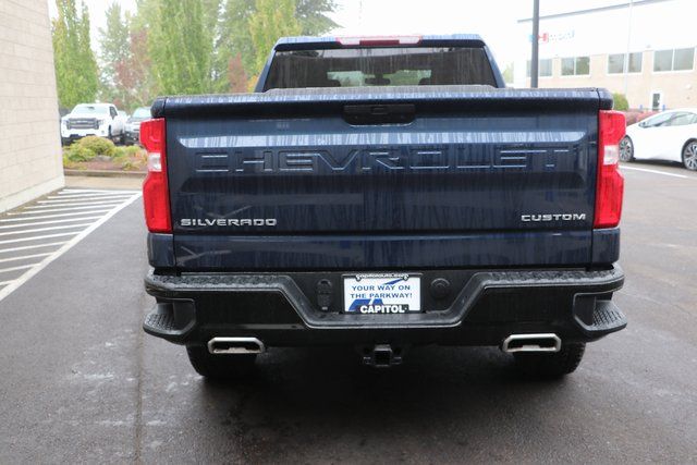 2020 Chevrolet Silverado 1500 Custom Trail Boss 18