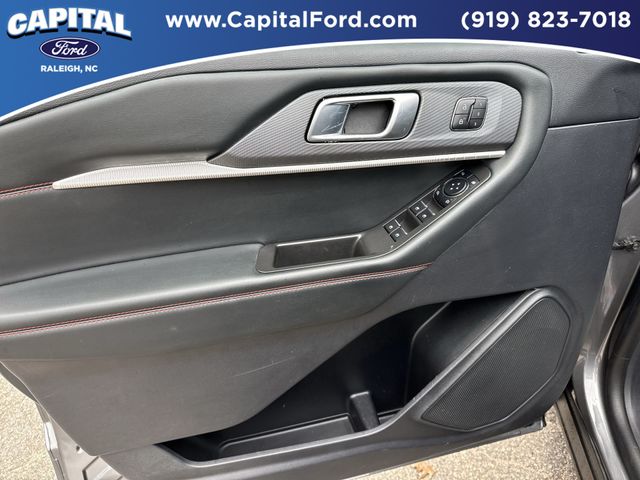 Used 2025 Gray Ford ST-Line image 20