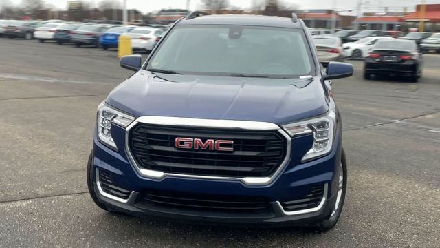 2022 GMC Terrain SLE 3