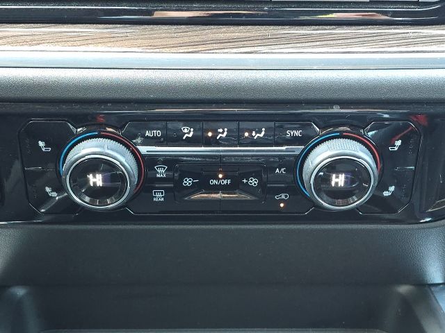 2024 Chevrolet Silverado 2500HD LT:45647A