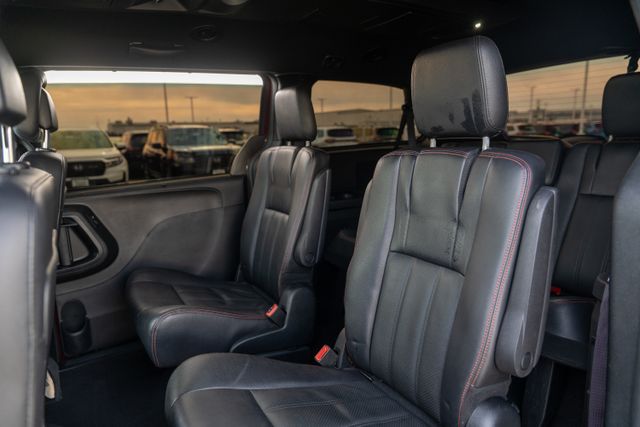 2019 Dodge Grand Caravan GT 16