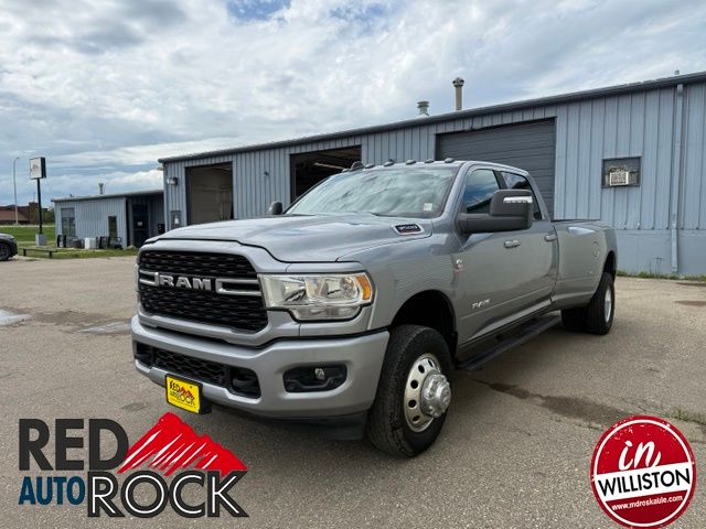 Billet Silver Metallic Clearcoat 2024 RAM 3500 Pickup Truck Four-Wheel Drive 6-Speed Automatic