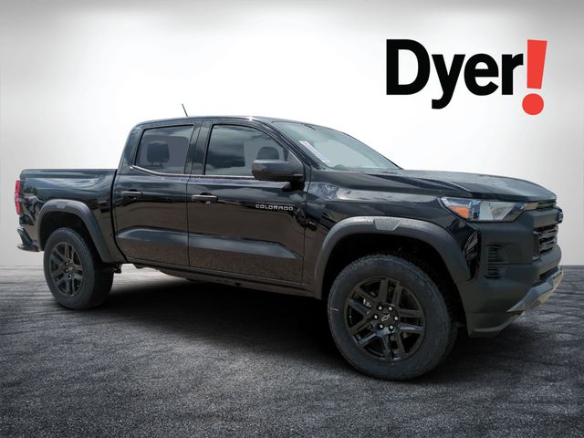 Black 2025 Chevrolet Colorado Trail Boss Crew Cab 4WD Pickup Truck Four-Wheel Drive 8-Speed Automatic