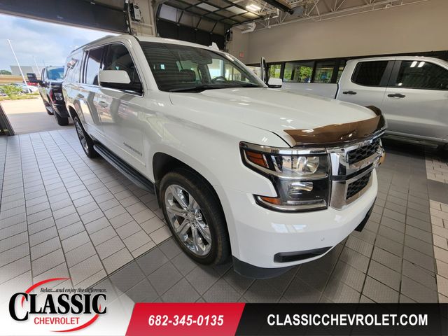 Summit White 2019 Chevrolet Suburban SUV / Crossover 4X2 6-Speed Automatic Overdrive