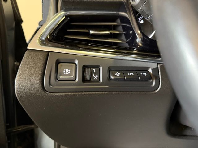 2024 Cadillac XT6 Sport photo