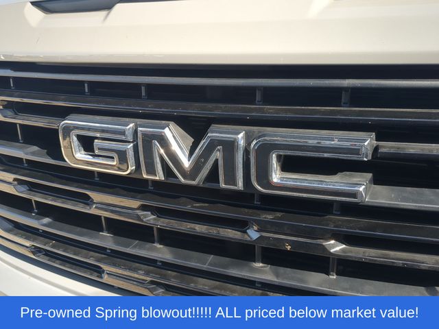 Used 2024 Gray GMC Elevation image 11