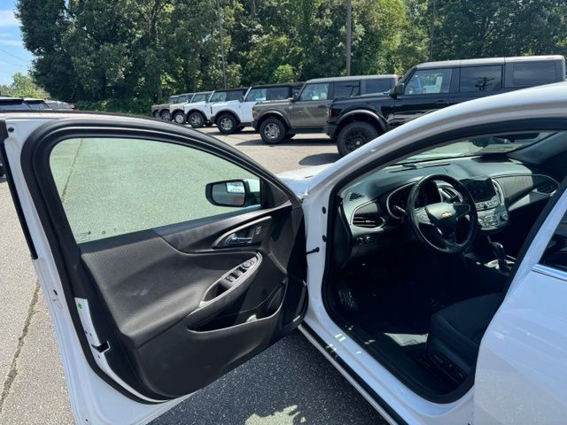 Used 2020 White Chevrolet RS image 11