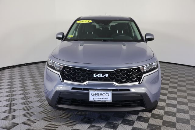 View vehicle photo 3