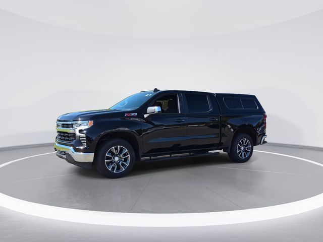 Used 2025 Black Chevrolet LT image 4