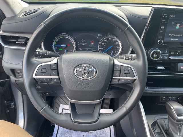 Used 2022 Toyota Highlander Hybrid SUV