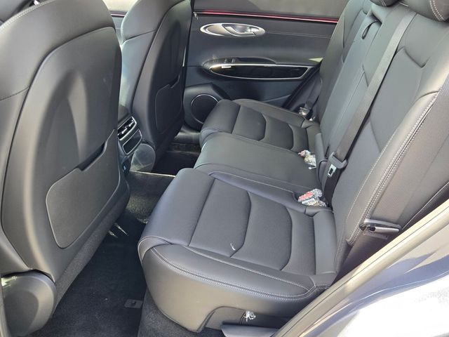 2027 Genesis Gv70