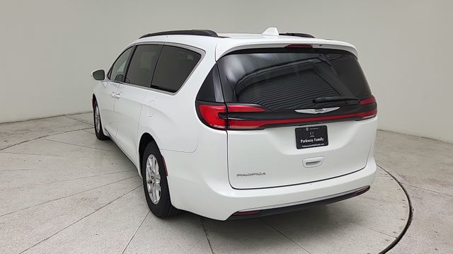 2022 Chrysler Pacifica Touring L - 3