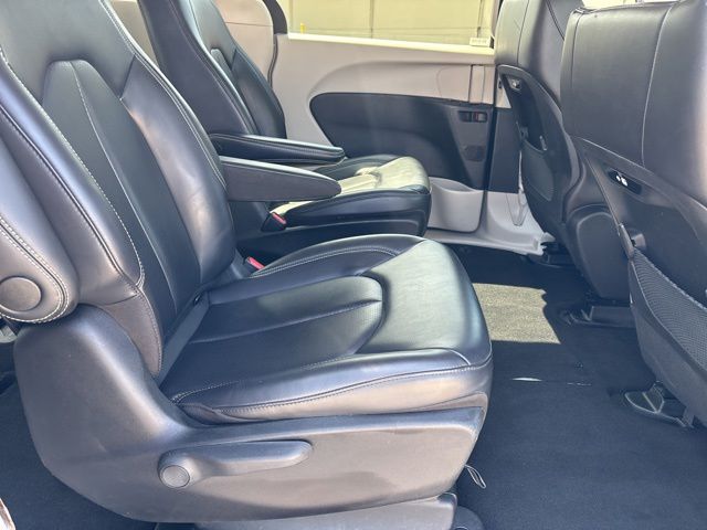 Used 2023 Chrysler Pacifica Hybrid Van