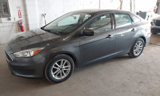Gray (Magnetic) 2018 Ford Focus SE Sedan Front-Wheel Drive 6-Speed Automatic