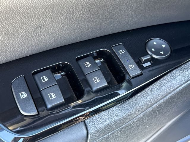 Used 2023 Blue Kia X-Pro Prestige image 21