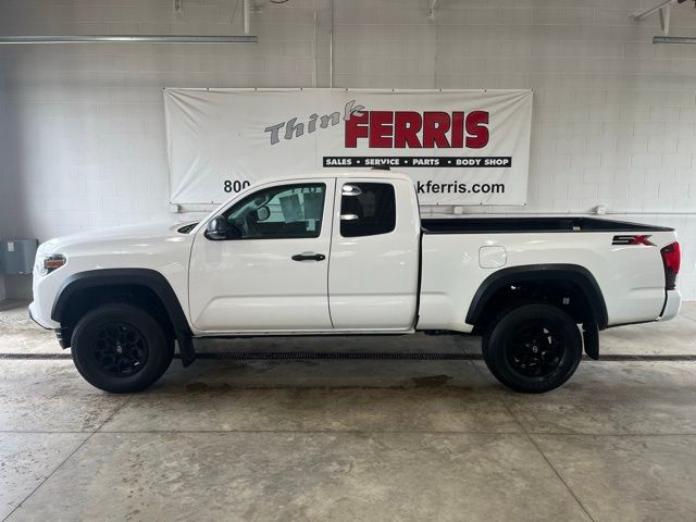 2021 Toyota Tacoma SR photo