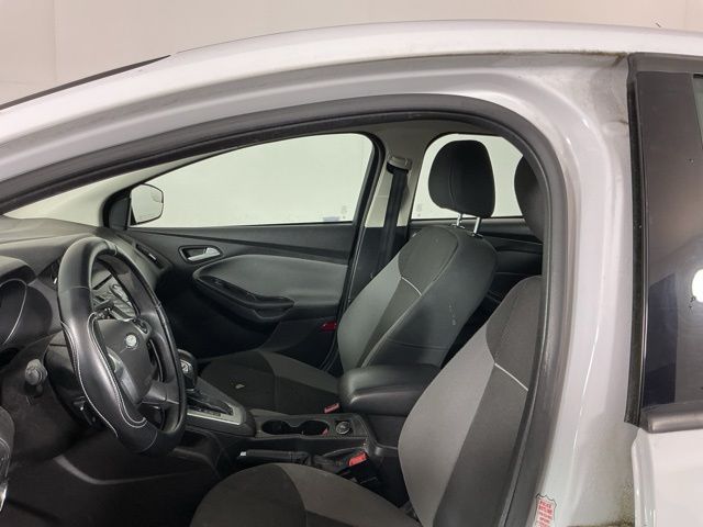 Used 2014 White Ford SE image 10