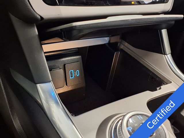 2023 Ford Explorer - Image 15