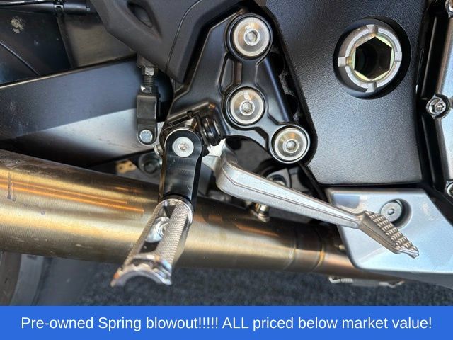 Used 2025 Silver Suzuki R image 13