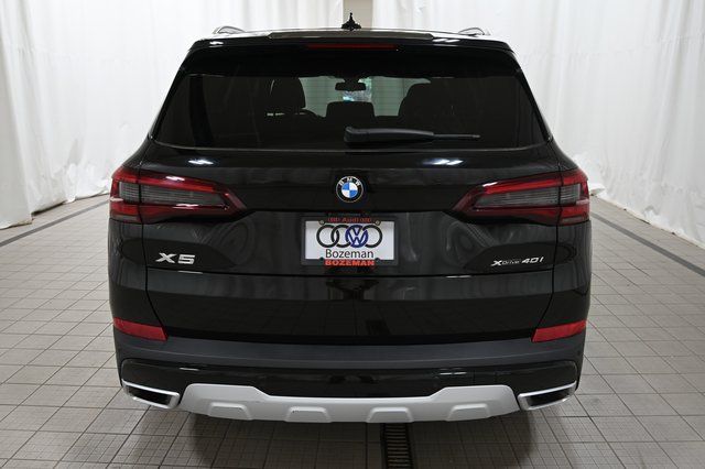 Used 2022 Black BMW xDrive40i image 12