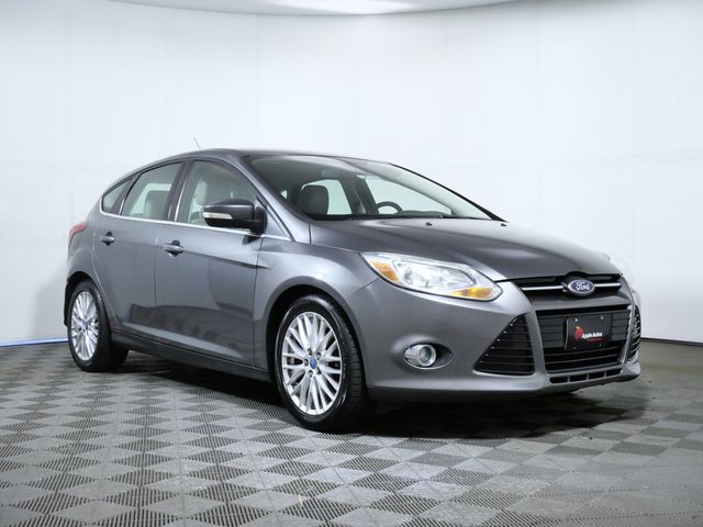 Sterling Gray Metallic 2012 Ford Focus Hatchback Front-Wheel Drive 6-Speed Automatic