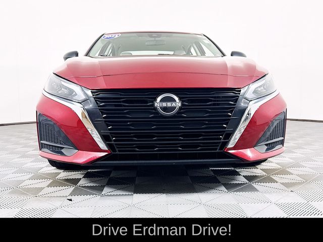 Used 2025 Nissan Altima Sedan