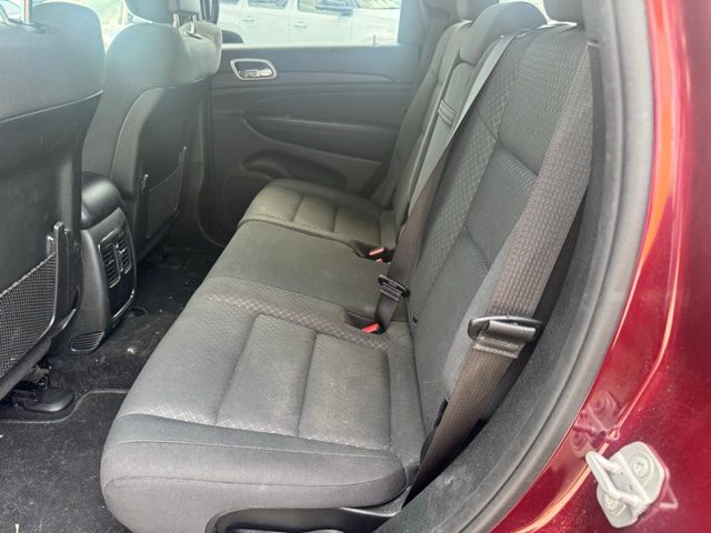 Used 2019 Velvet Red Pearlcoat Jeep Laredo E image 9