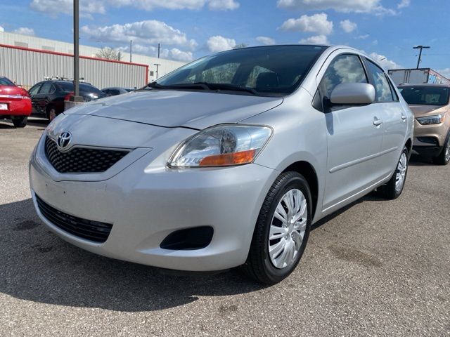 View vehicle photo 3