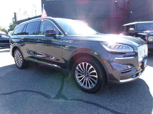 used 2024 Lincoln Aviator car, priced at $52,996
