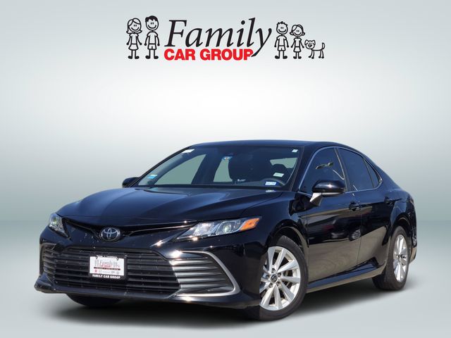 Midnight Black Metallic 2022 Toyota Camry Sedan Front-Wheel Drive 8-Speed Automatic
