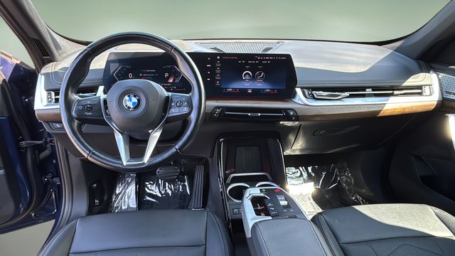 Used 2023 Blue BMW xDrive28i image 9