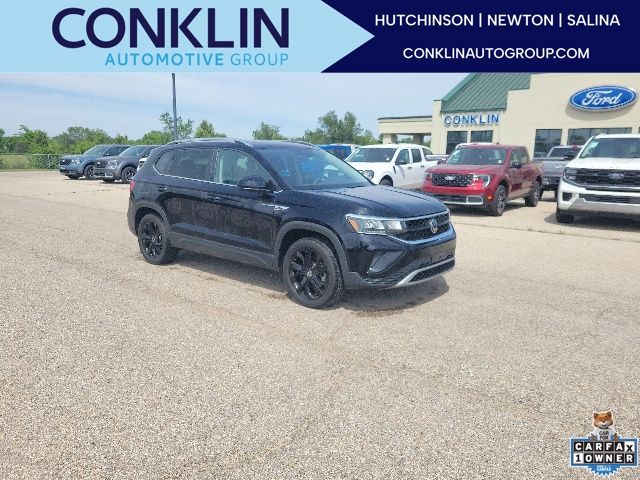 2023 Volkswagen Taos SE 4Motion