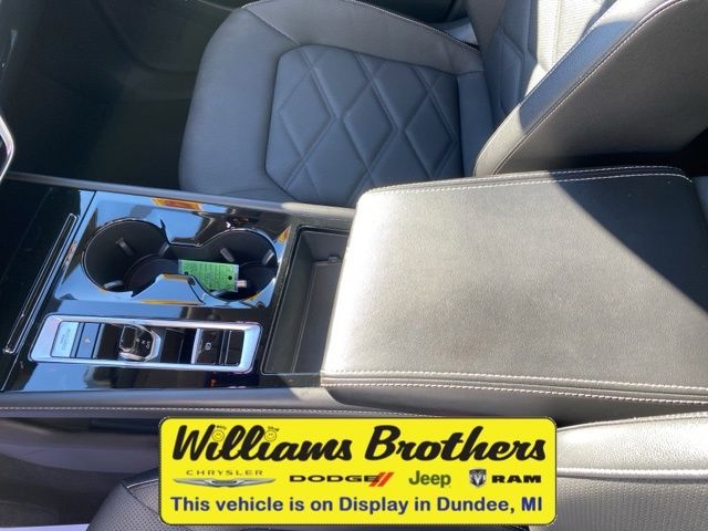 2024 Volkswagen Atlas 2.0T SE w/Technology - Aurora Red Metallic exterior view 18