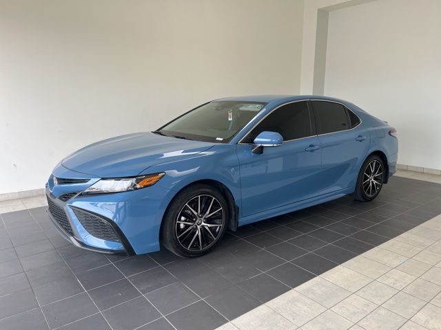 Blue 2024 Toyota Camry SE FWD Sedan Front-Wheel Drive 8-Speed Automatic