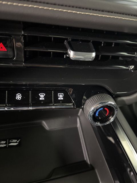 2025 Chevrolet Tahoe Premier photo