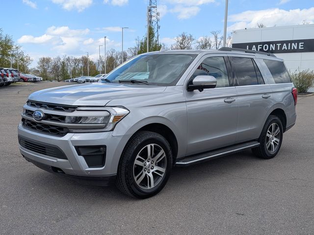 Silver Metallic 2023 Ford Expedition XLT 4WD SUV / Crossover Four-Wheel Drive Automatic
