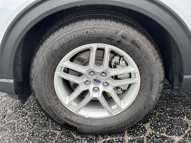 New 2026 Space White Metallic Ford Active image 13