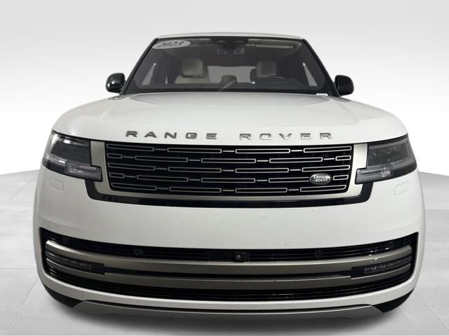 2023 Land Rover Range Rover SE 10