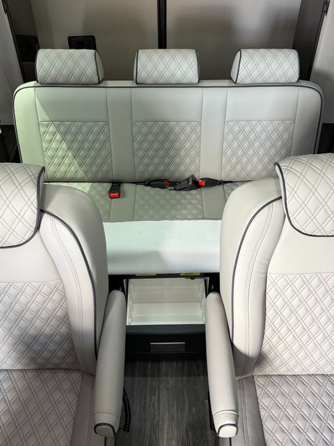 2025 Mercedes-Benz Sprinter 3500