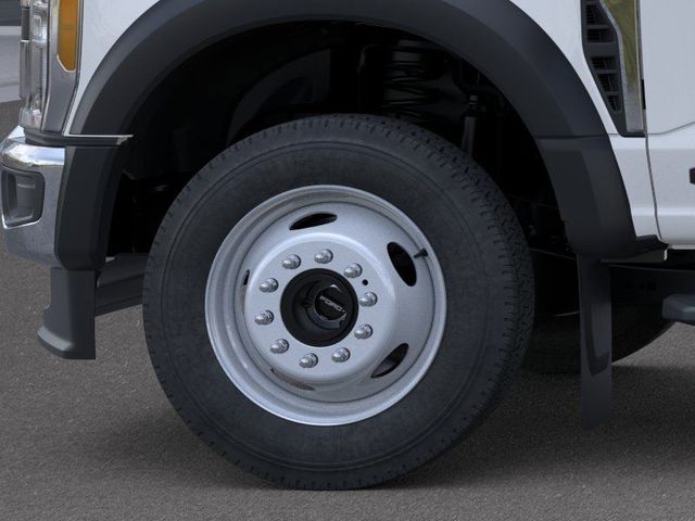 New 2026 Oxford White Ford F-450® XL image 19