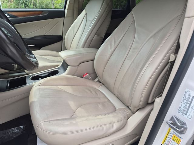 2017 Lincoln MKC - Image 12