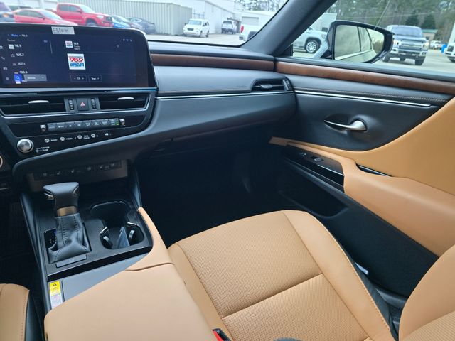 2025 Lexus ES 350:44446A1